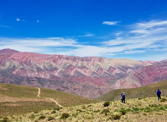 Humahuaca con Hornocal desde Quebrada